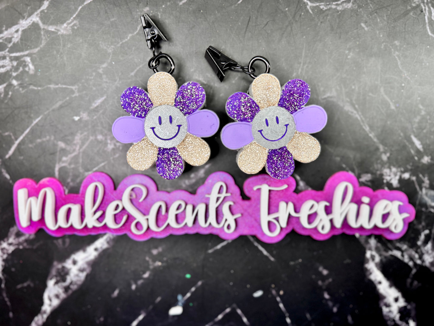 Vent Clip Smiley Flowers
