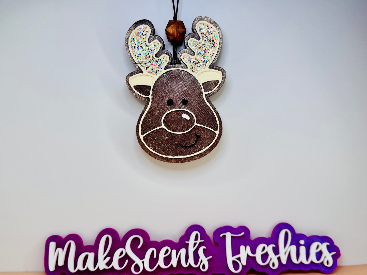 Reindeer without bubble gum