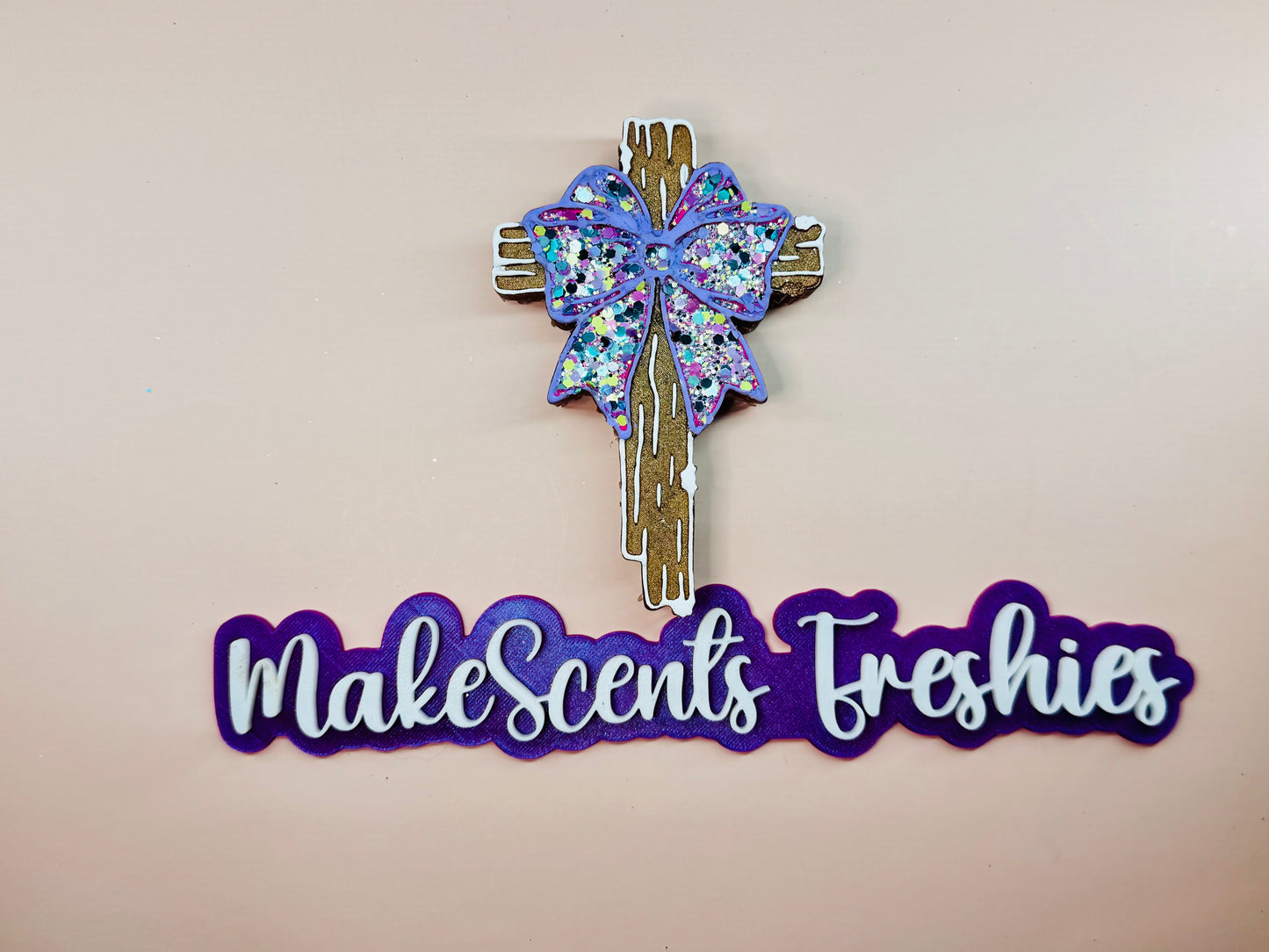 Wood cross with a bow