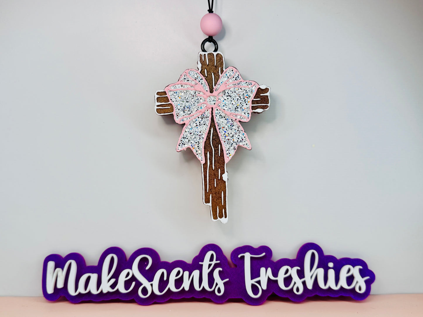 Wood cross with a bow